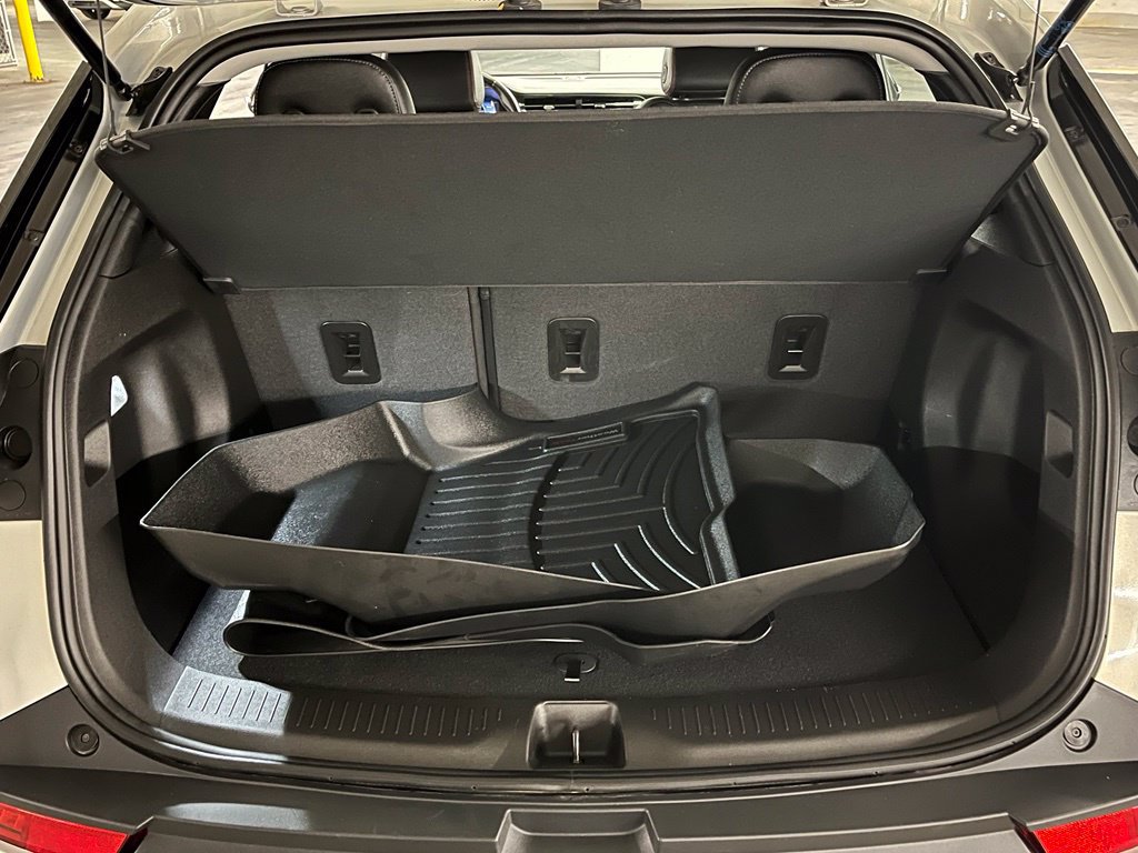 Used 2023 Chevrolet Bolt EUV LT w/ Convenience Package FWD image 34