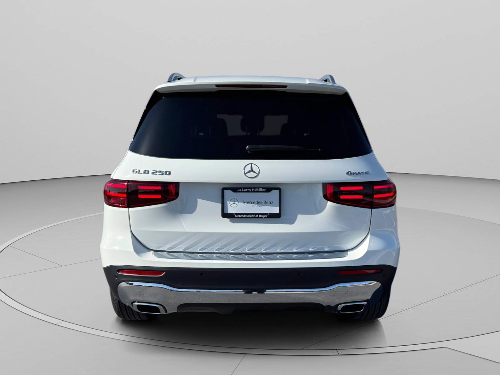 New 2026 Mercedes-Benz GLB 250 4MATIC image 4