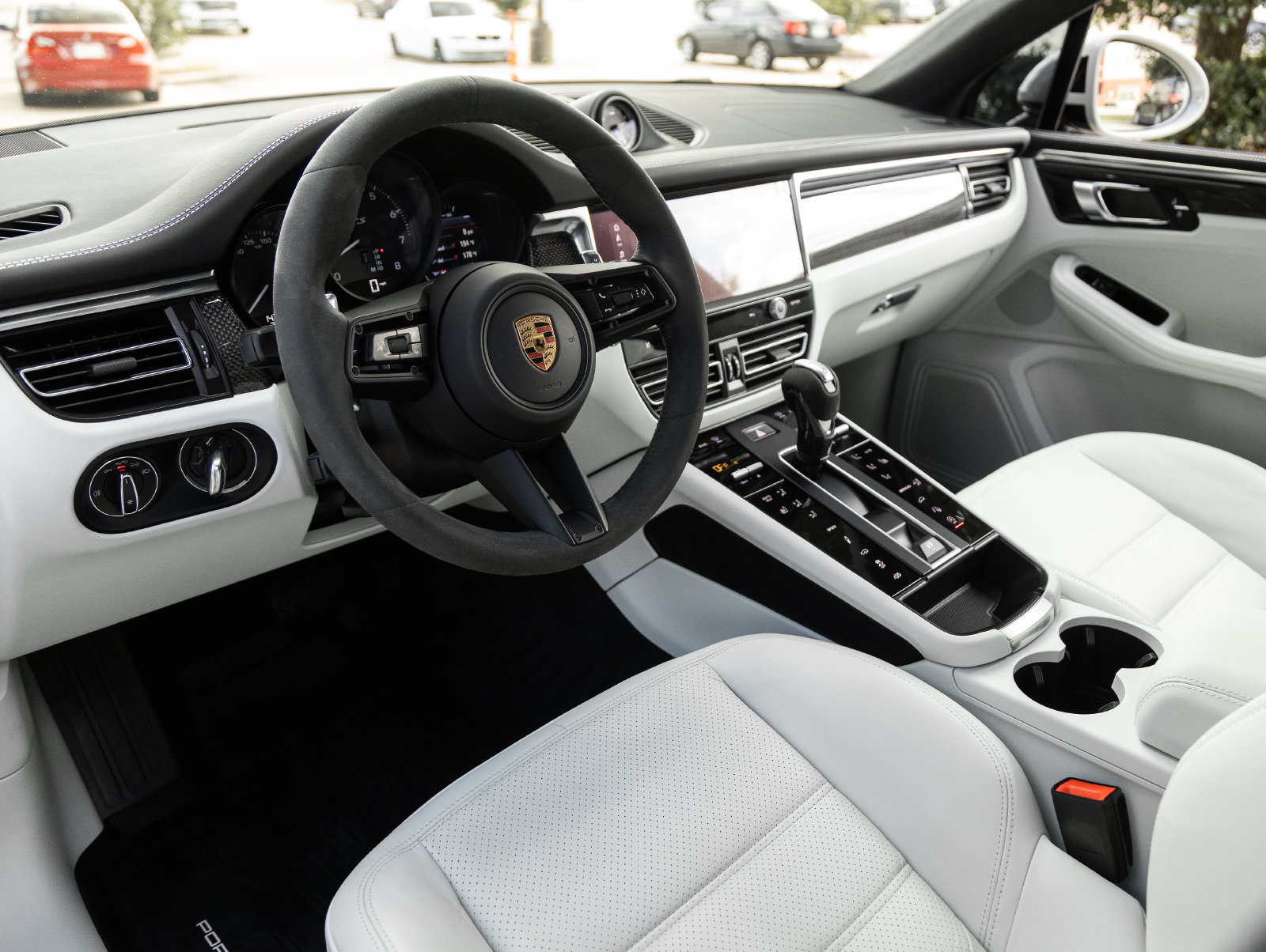 Used 2024 Porsche Macan GTS AWD/4WD image 4
