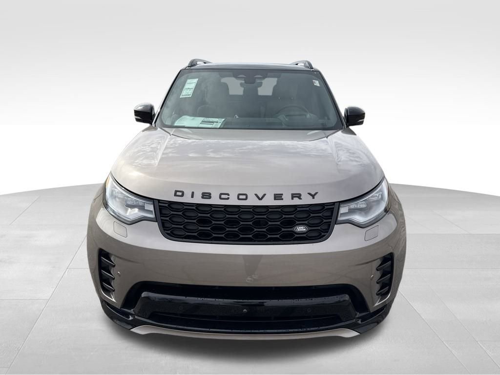 New 2024 Land Rover Discovery Dynamic SE image 4