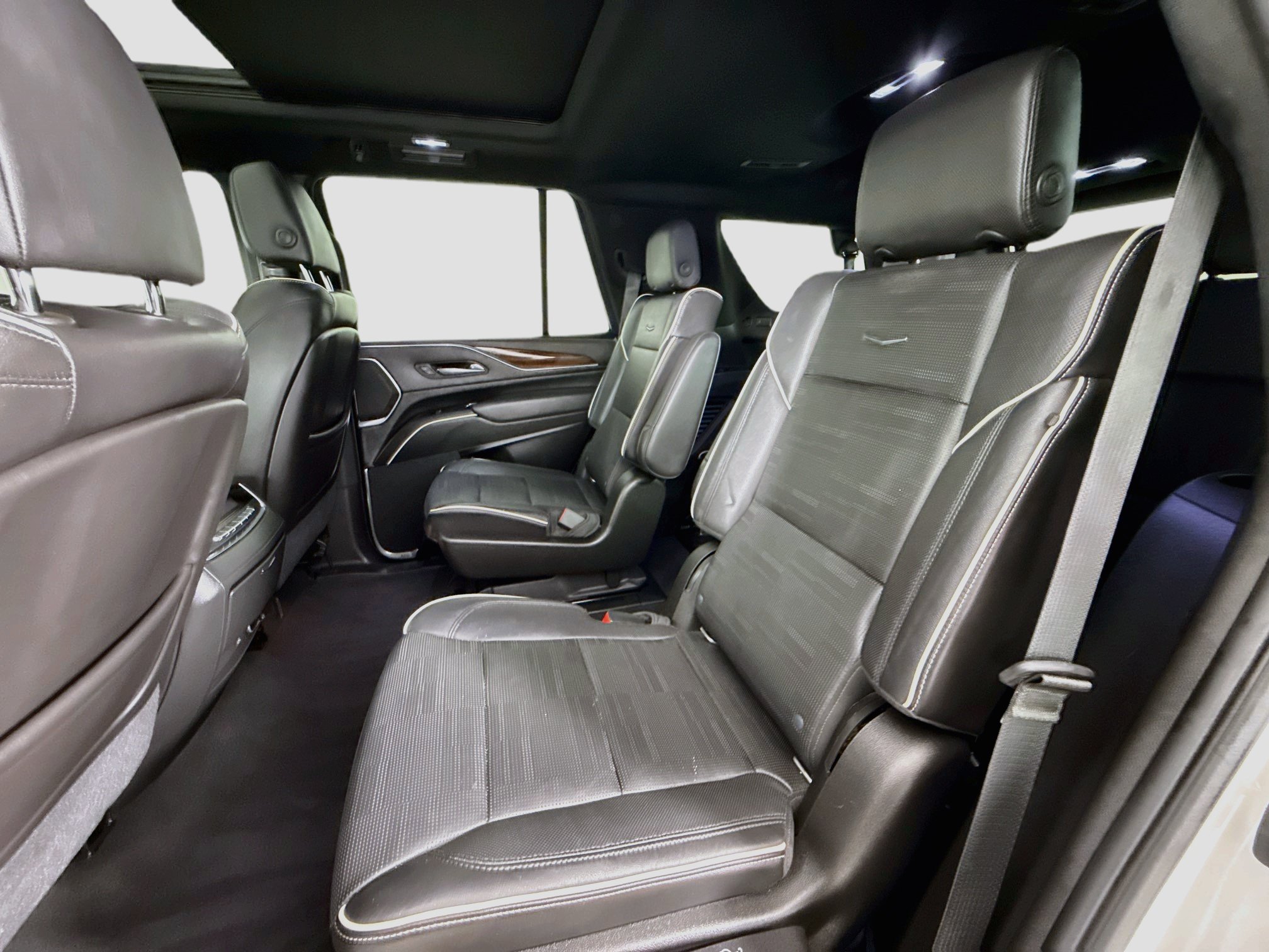 Used 2021 Cadillac Escalade Premium Luxury w/ Driver Assist Tech Package RWD image 28