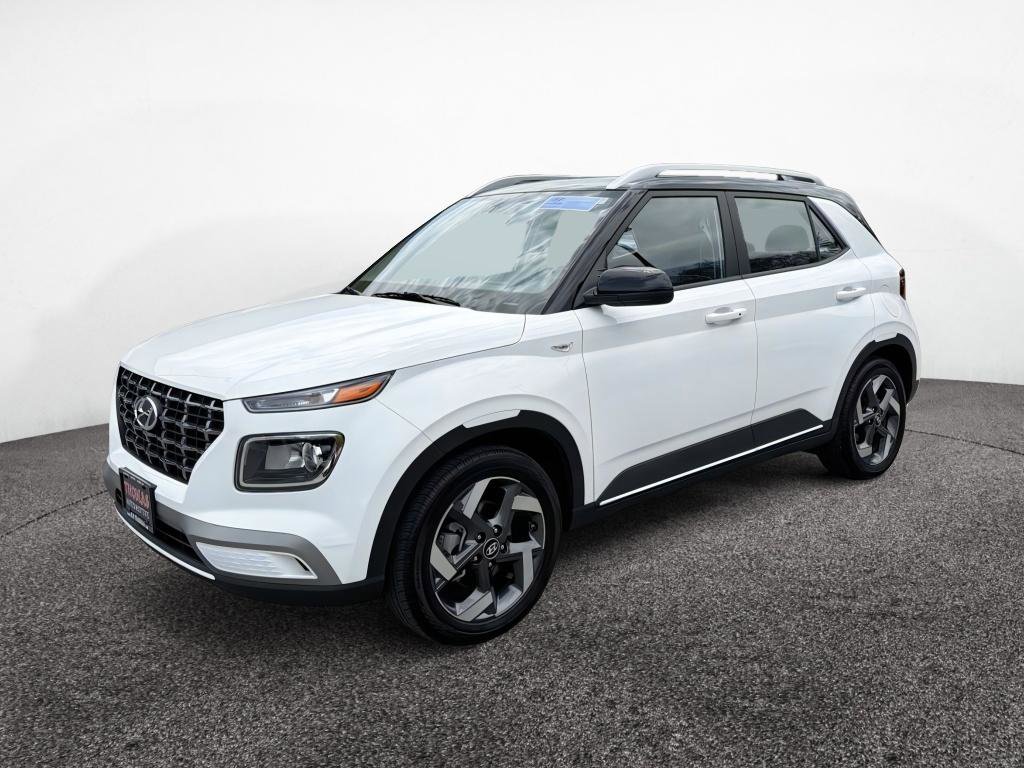 Certified 2026 Hyundai Venue SEL FWD image 4