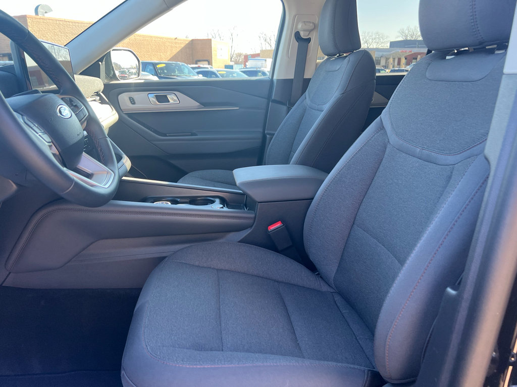 New 2026 Ford Explorer Active image 7