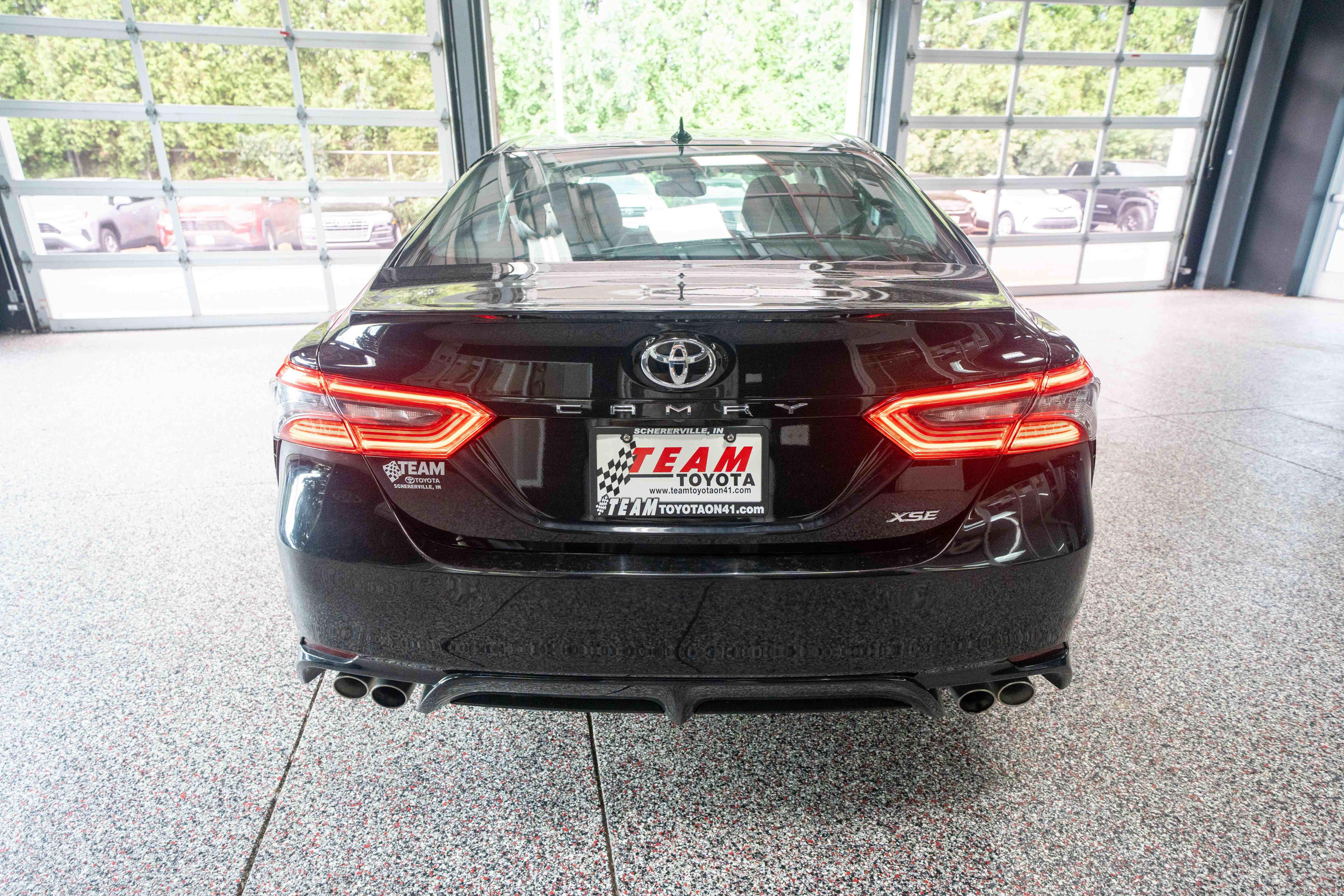Used 2024 Toyota Camry XSE FWD image 3
