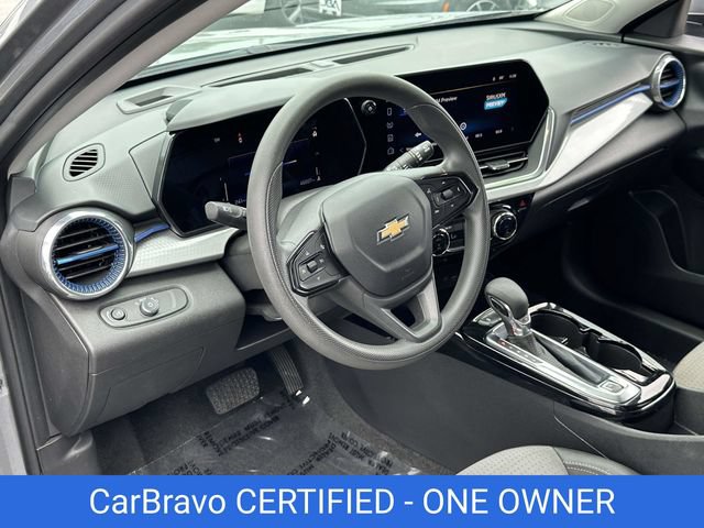 Certified 2024 Chevrolet Trax LT FWD image 2