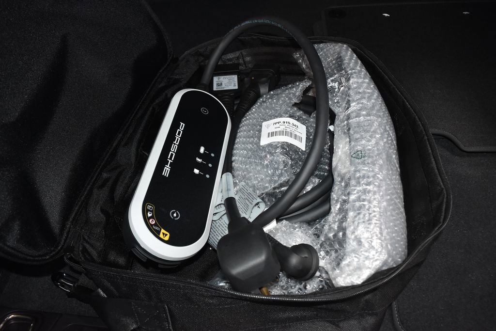 Used 2024 Porsche Macan 4 Electric image 30