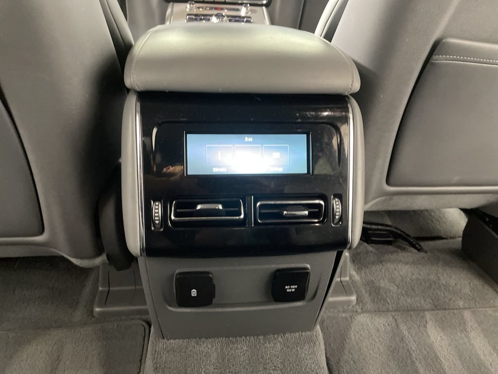 Used 2020 Lincoln Aviator Reserve AWD/4WD image 18