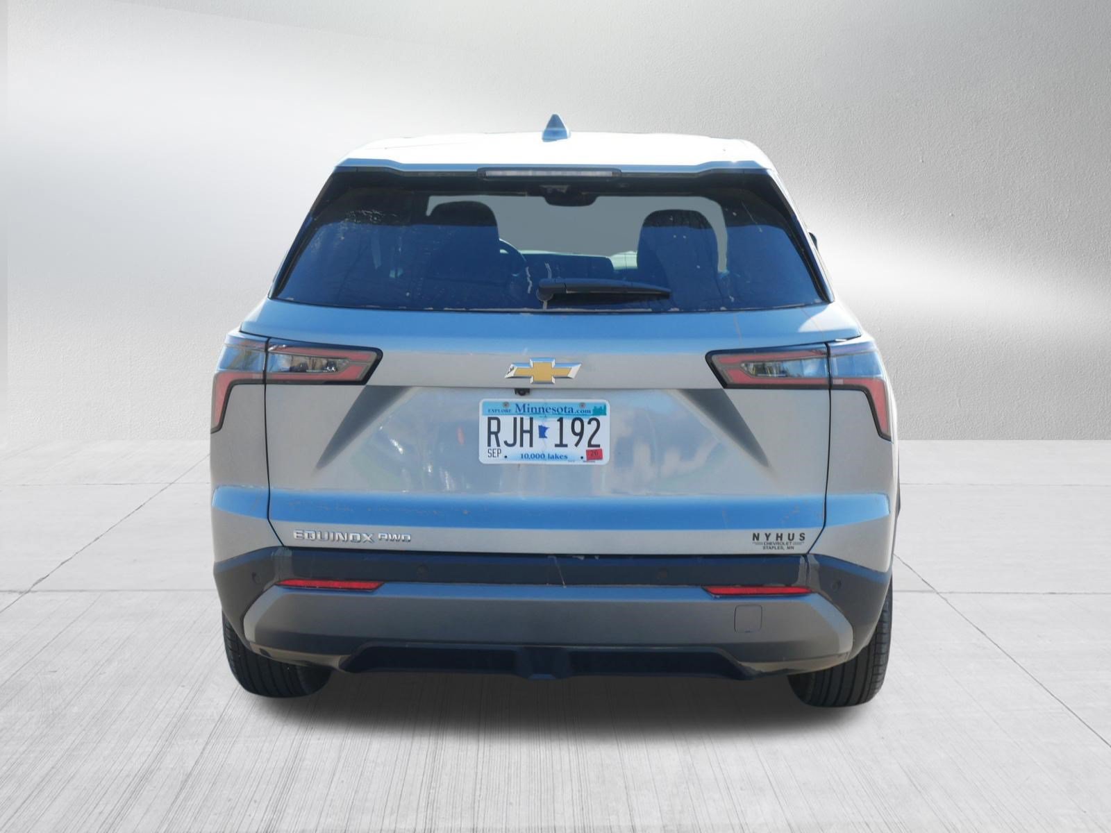 Used 2025 Chevrolet Equinox LT w/ Safety and Technology Package AWD/4WD image 6