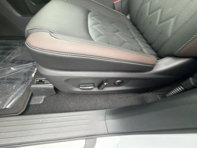 New 2026 Nissan Pathfinder Platinum AWD/4WD image 12