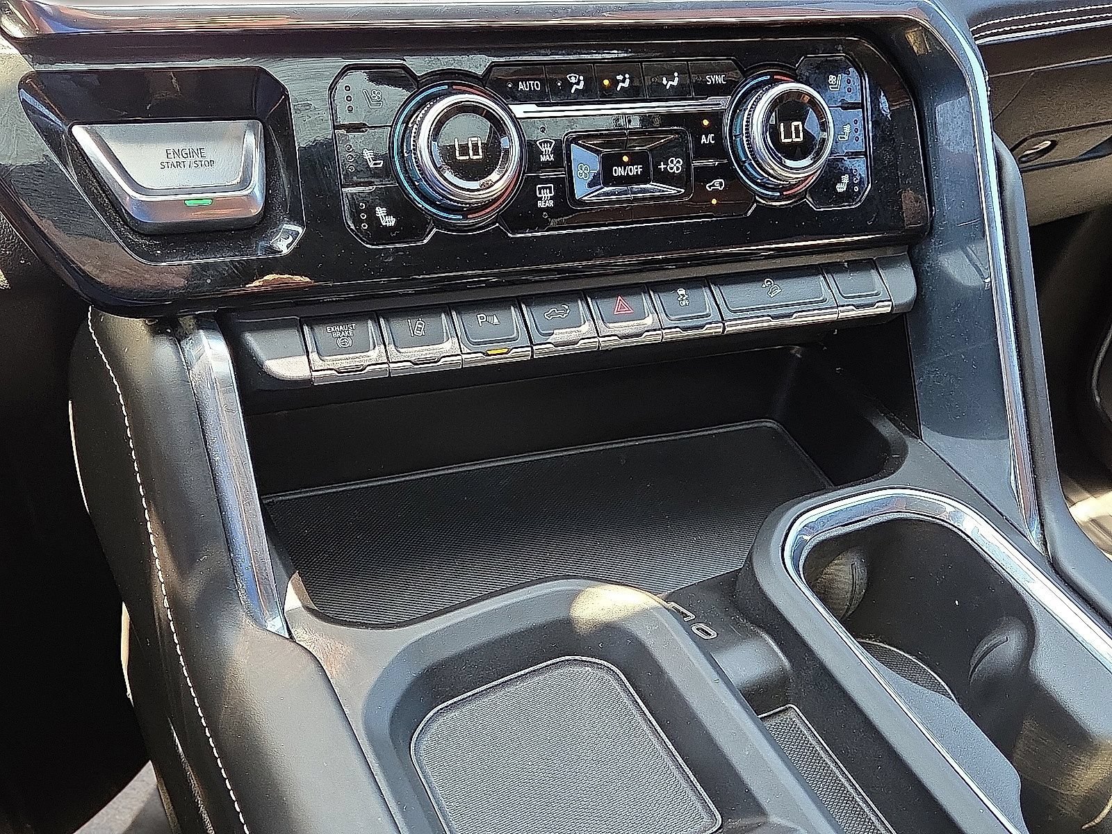 Used 2024 GMC Sierra 2500 Denali Ultimate AWD/4WD image 27