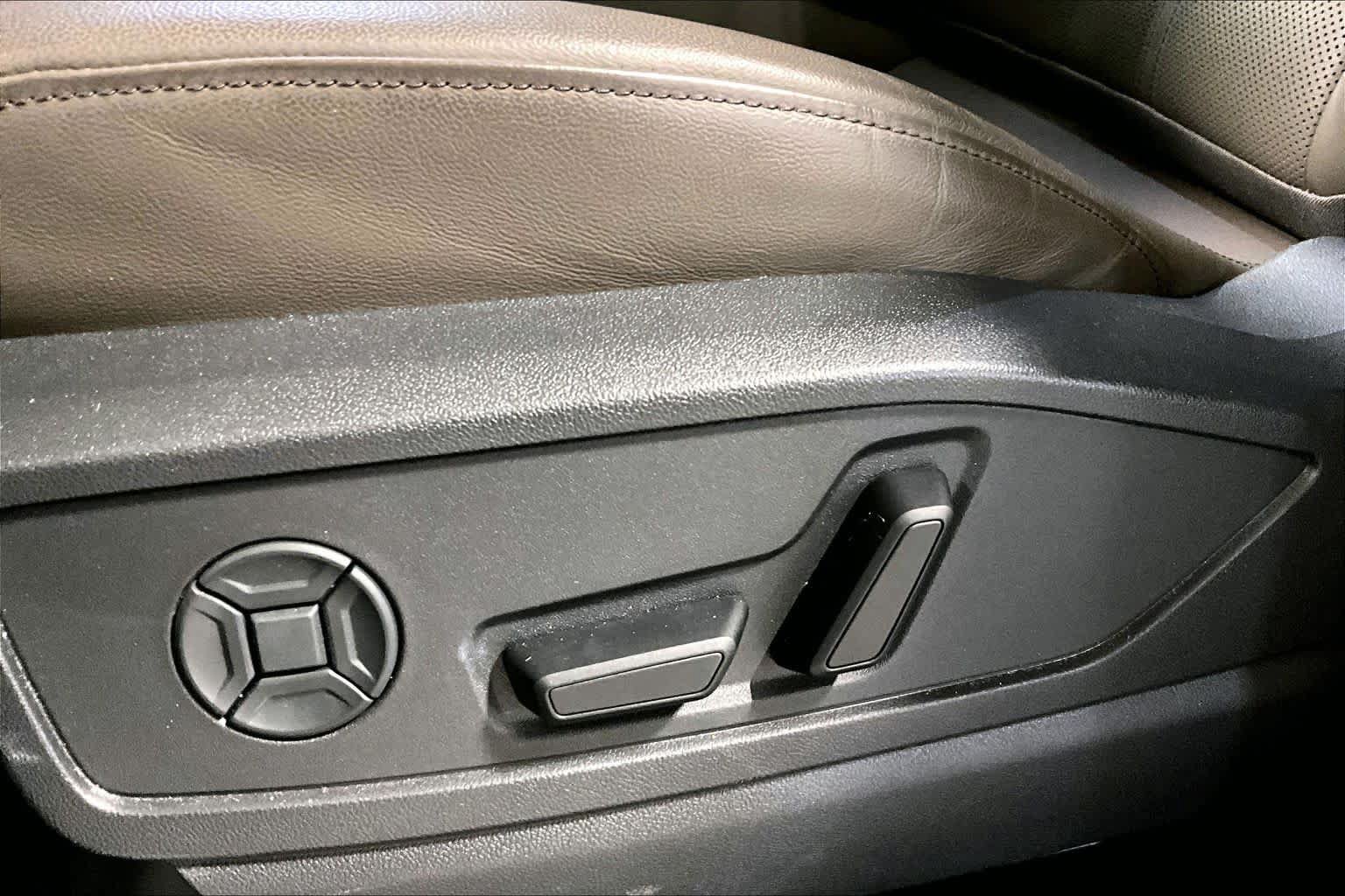 Certified 2025 Audi Q5 Premium Plus w/ Premium Plus AWD/4WD image 15