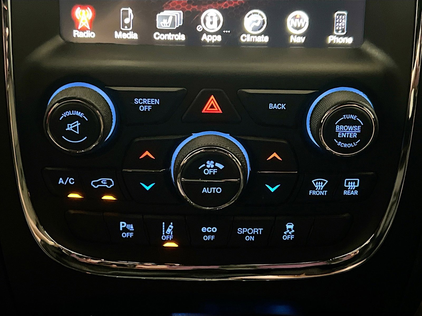 Used 2017 Dodge Durango R/T w/ Technology Group AWD/4WD image 12
