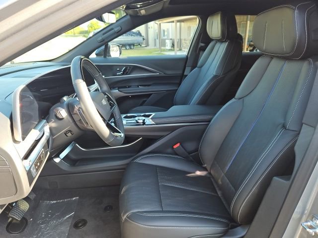 New 2026 Cadillac Lyriq Luxury w/ LPO, Floor Liner Package image 18