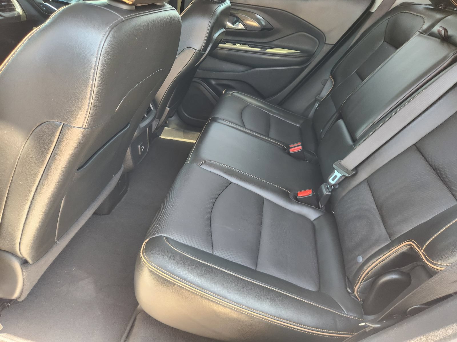 Used 2023 GMC Terrain AT4 AWD/4WD image 29