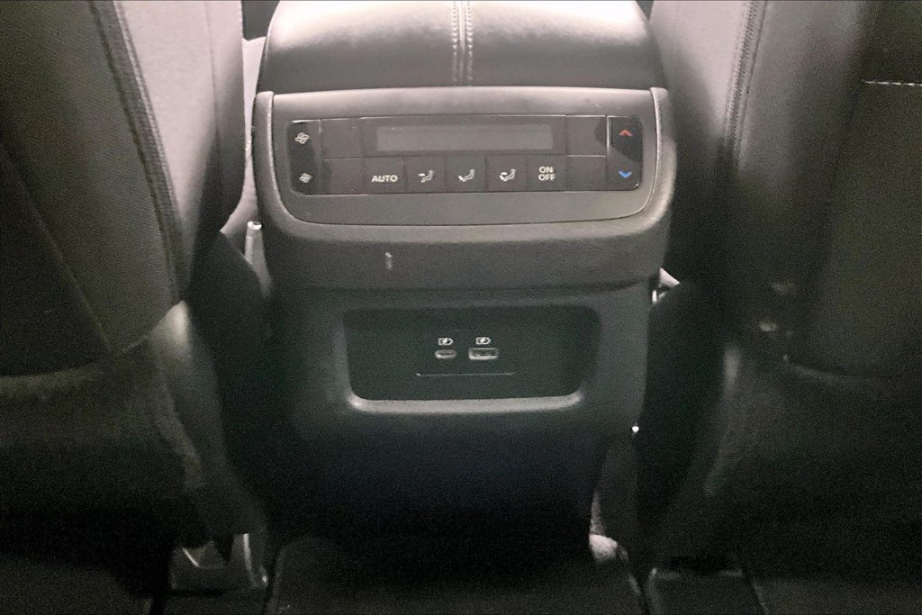 Used 2025 Nissan Pathfinder SV FWD image 24