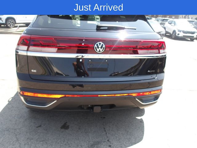 Used 2025 Volkswagen Atlas Cross Sport SE AWD/4WD image 6