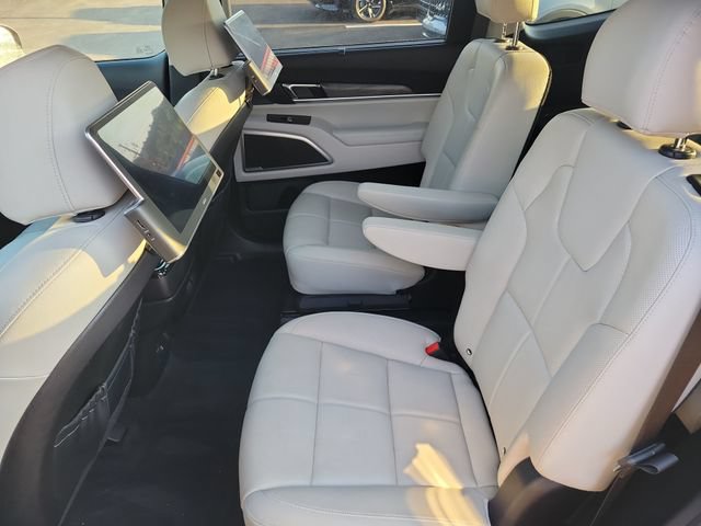 Used 2022 Kia Telluride EX w/ EX Premium Package AWD/4WD image 13