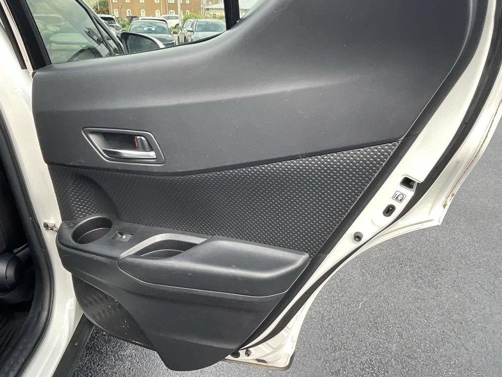 Used 2019 Toyota C-HR LE FWD image 21
