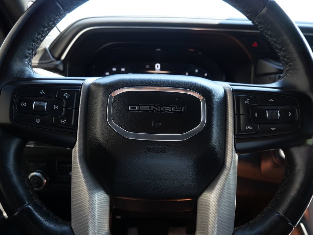 Used 2023 GMC Yukon XL Denali w/ Denali Reserve Package AWD/4WD image 27