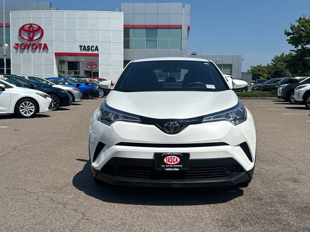 Used 2019 Toyota C-HR LE FWD image 2