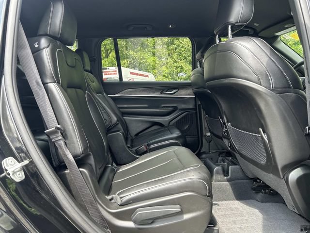 Used 2024 Jeep Grand Cherokee L Limited AWD/4WD image 18