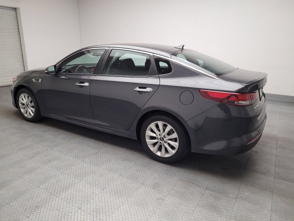 Used 2018 Kia Optima S FWD image 3
