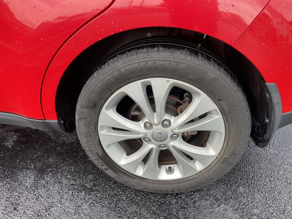 Used 2015 Kia Soul + FWD image 7
