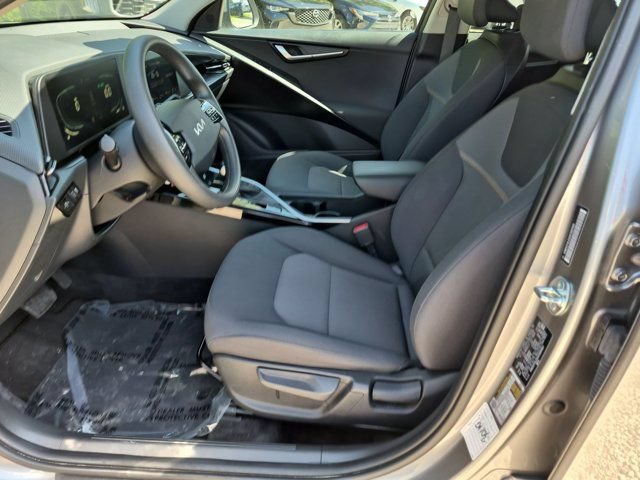 Used 2025 Kia Niro LX FWD image 24