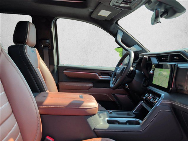 Used 2026 GMC Sierra 2500 Denali Ultimate w/ LPO, Black Badging Package AWD/4WD image 29