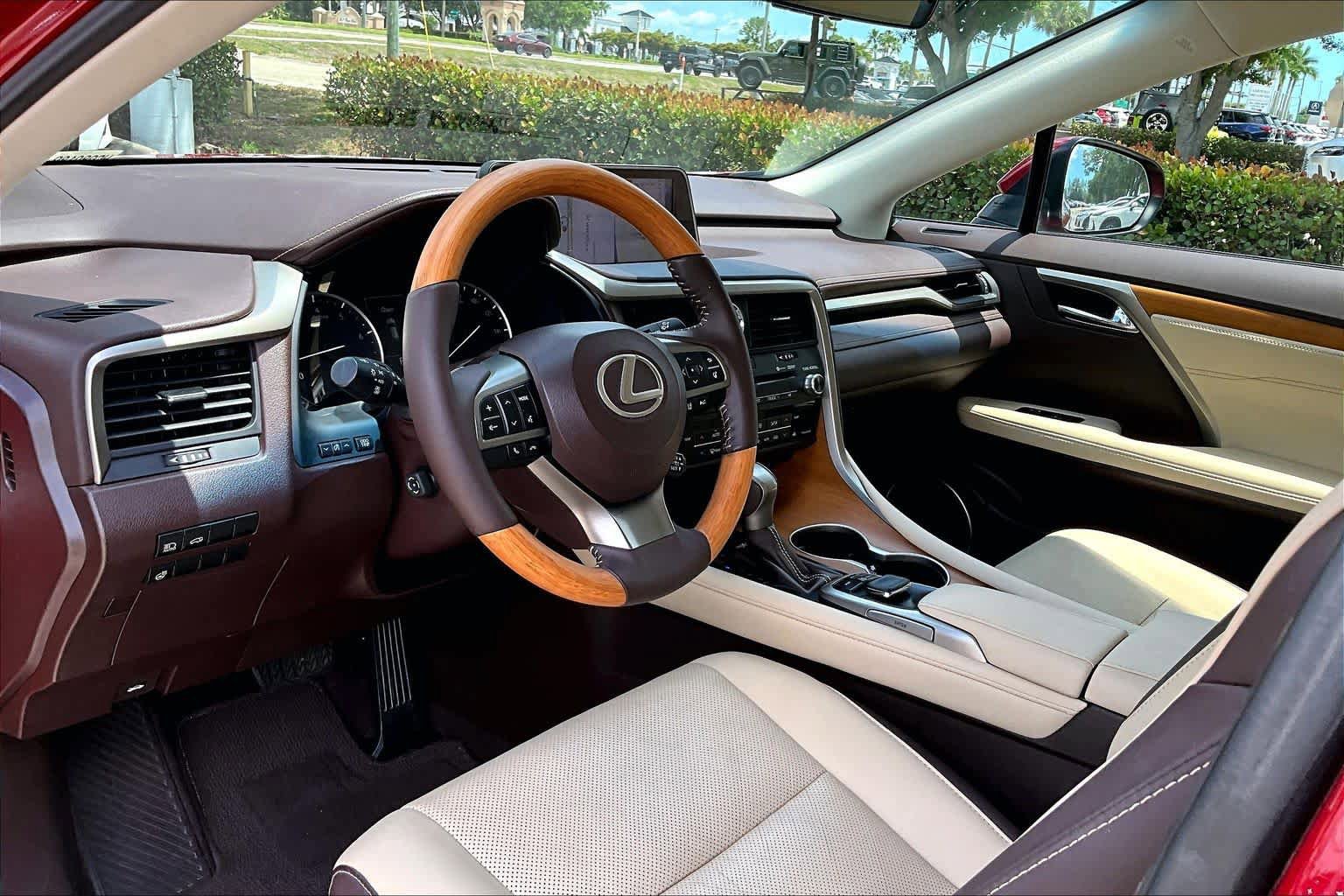 Used 2017 Lexus RX 350 FWD w/ Premium Package image 18