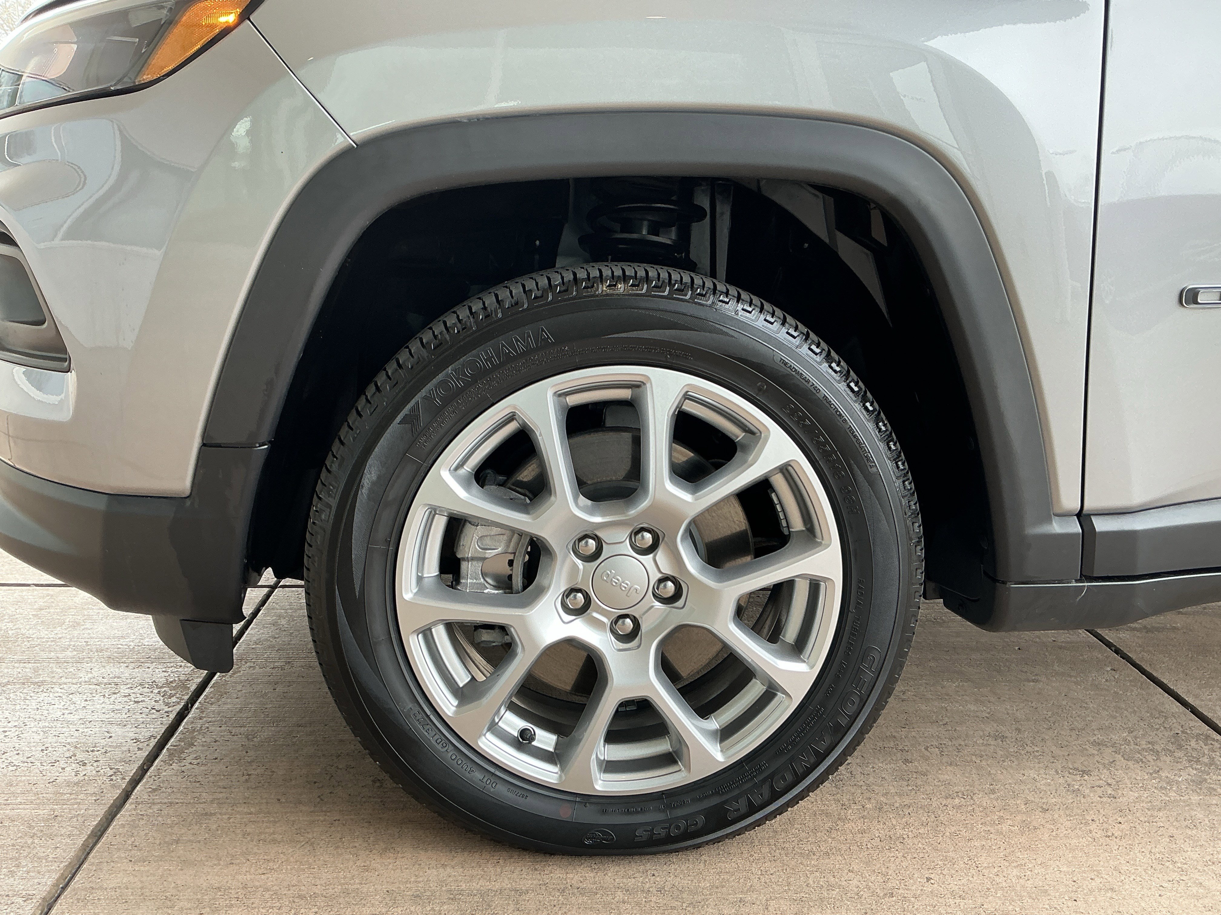 Used 2023 Jeep Compass Latitude AWD/4WD image 25
