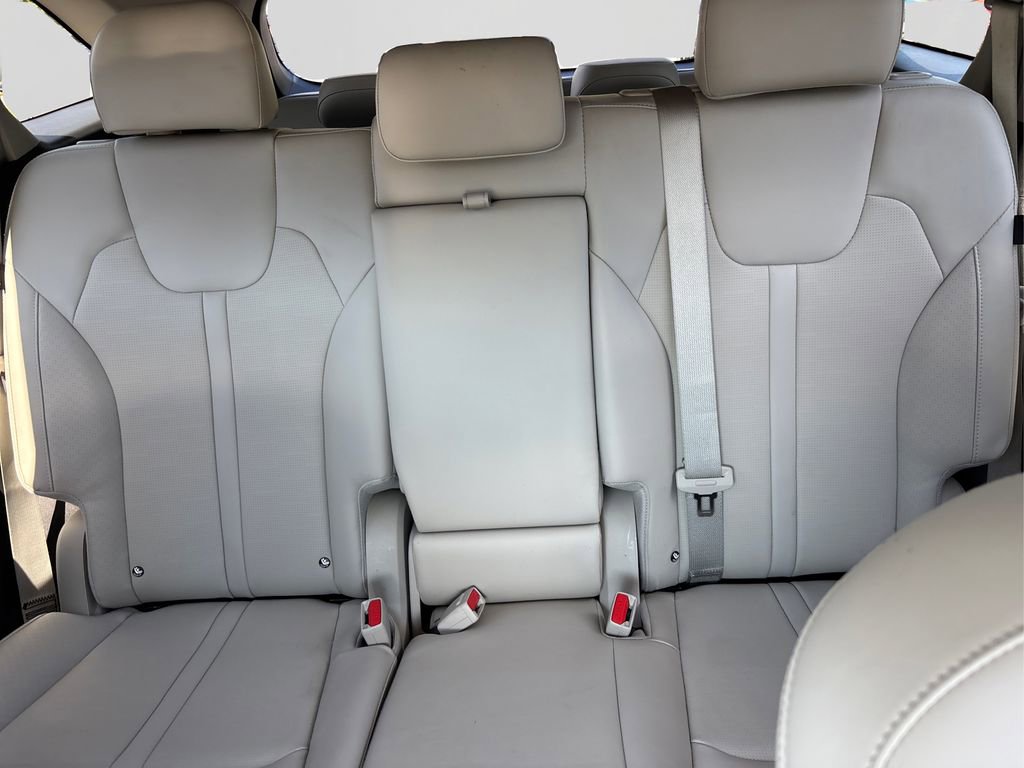 Certified 2025 Kia Sorento S image 17