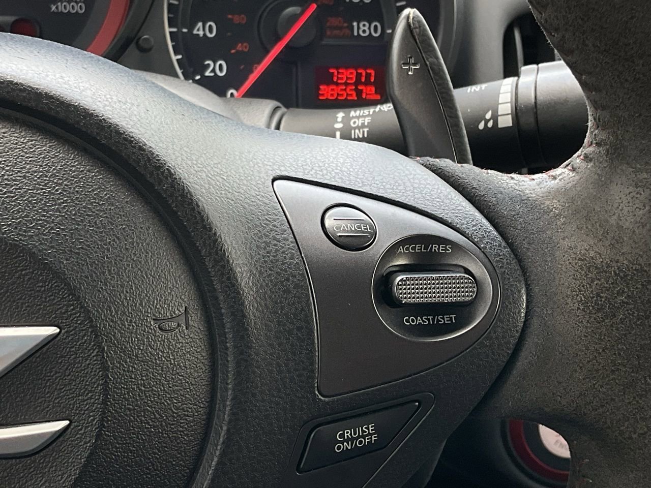 Used 2016 Nissan 370Z NISMO image 21