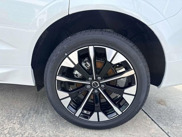 New 2026 Volvo XC60 B5 Plus w/ Protection Package Premier image 6