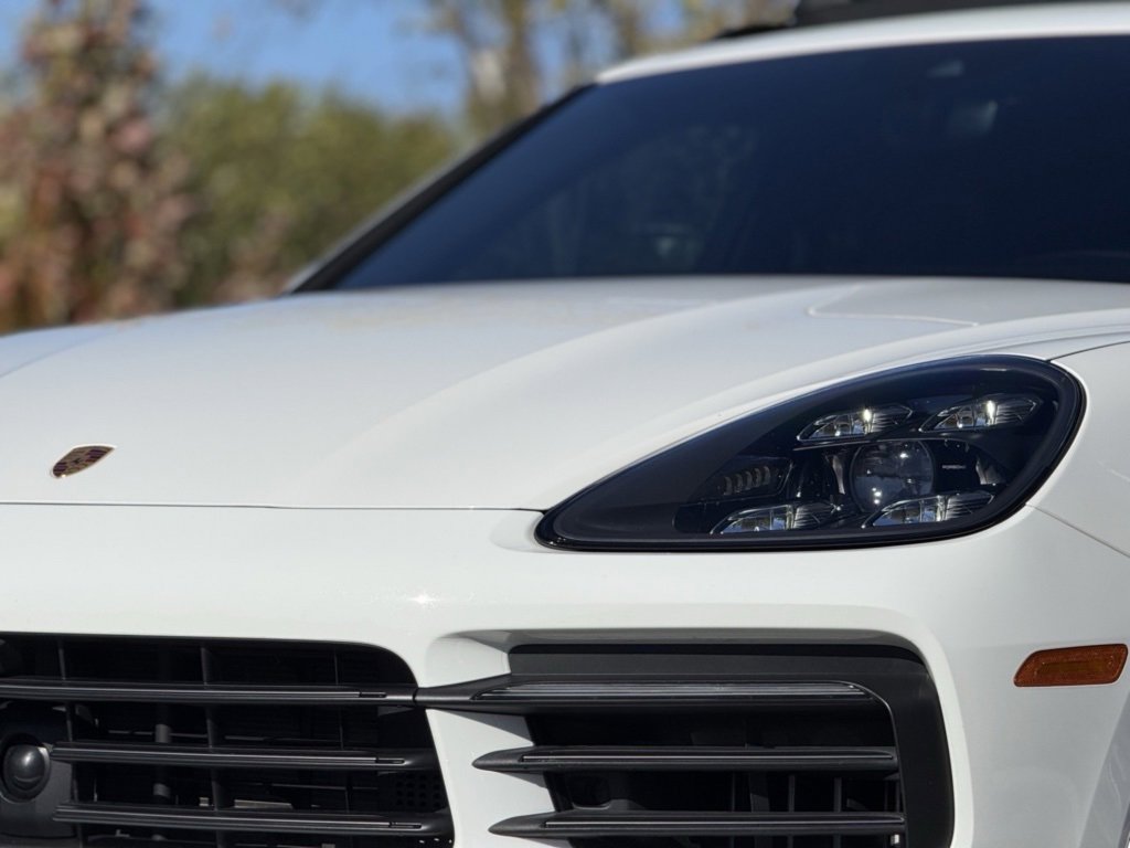 Used 2023 Porsche Cayenne image 3