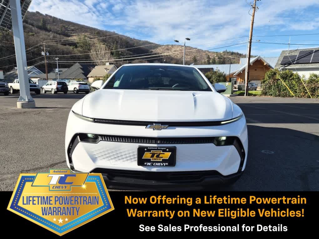 New 2026 Chevrolet Equinox EV LT image 2