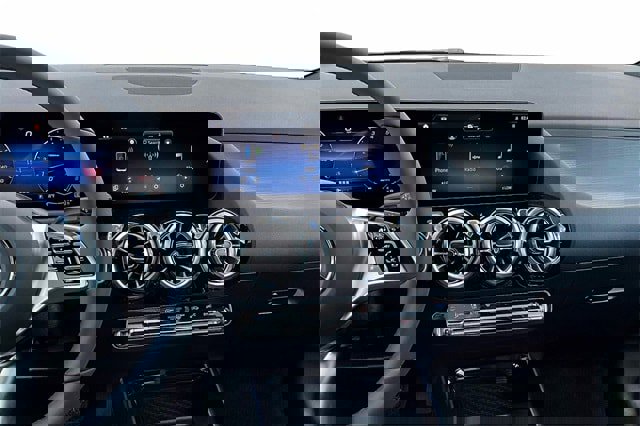 New 2026 Mercedes-Benz GLA 250 4MATIC image 9