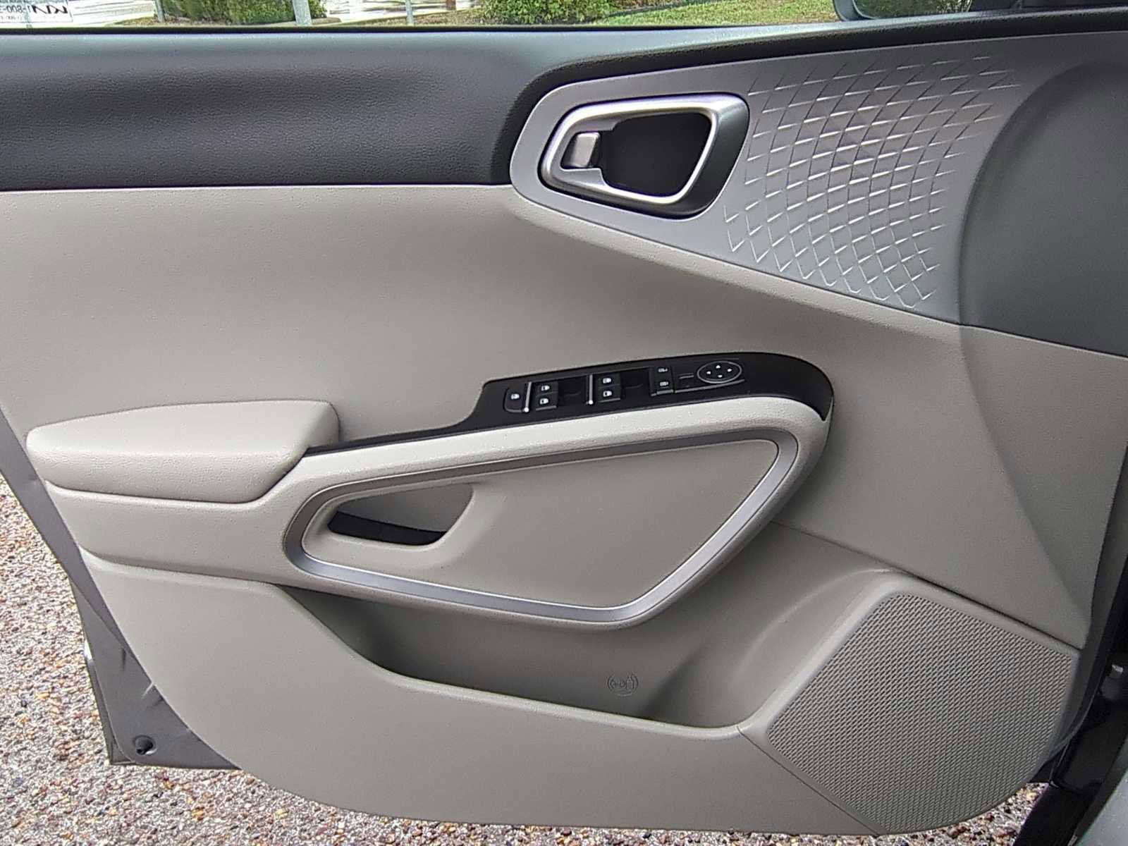 Used 2023 Kia Soul LX image 20