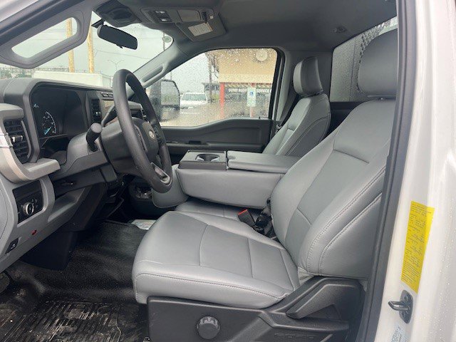 New 2024 Ford F550 4x4 Regular Cab Super Duty image 16