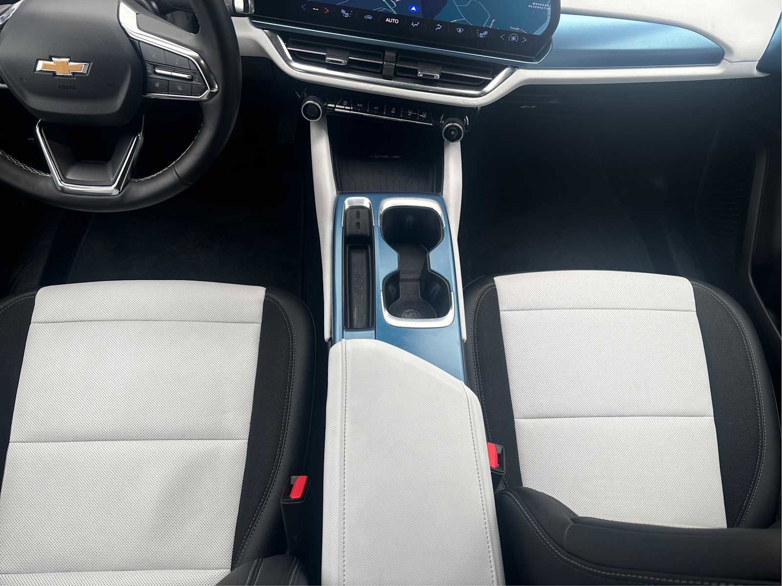 Certified 2025 Chevrolet Equinox EV LT image 17