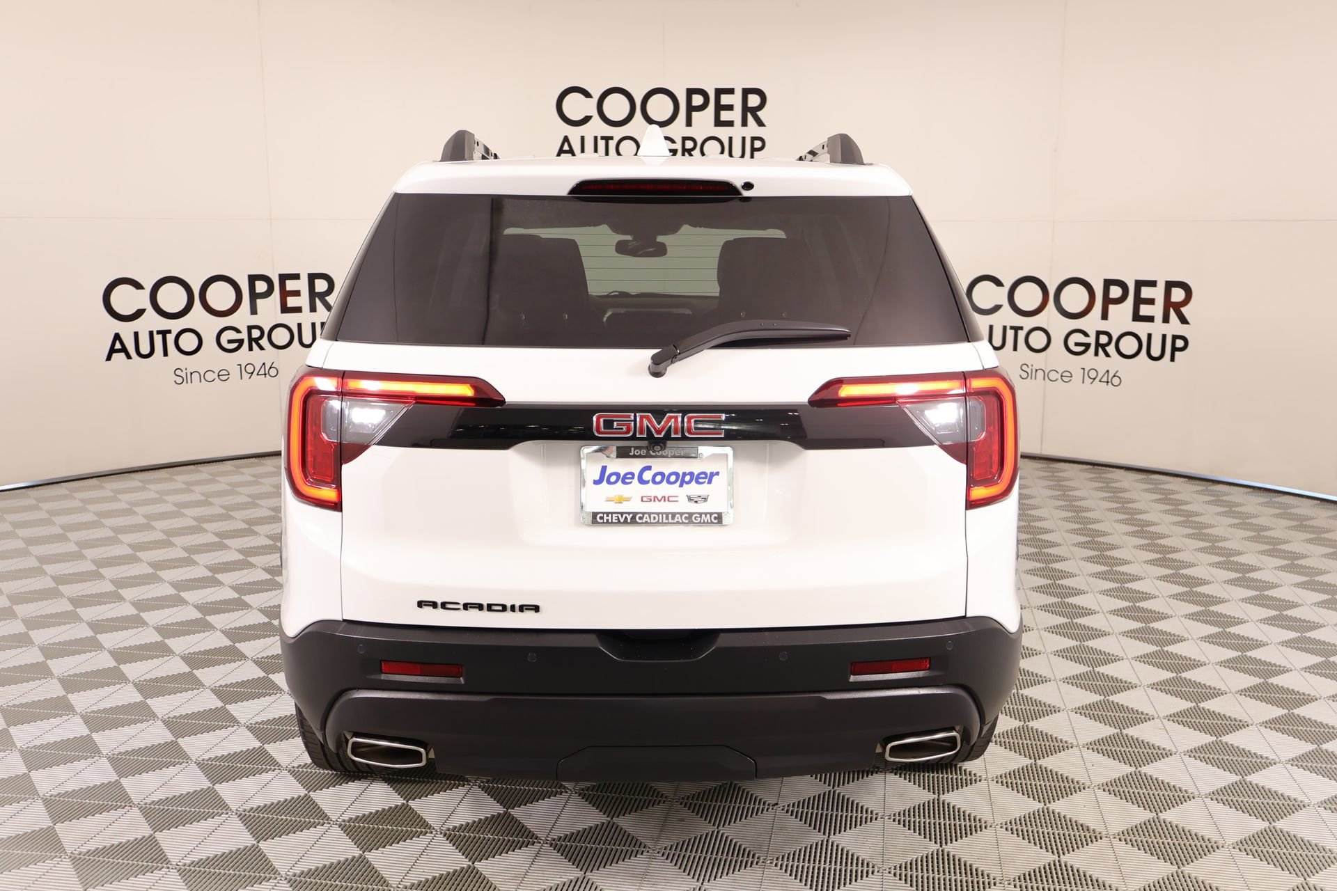 Used 2023 GMC Acadia SLT w/ Elevation Edition FWD image 21
