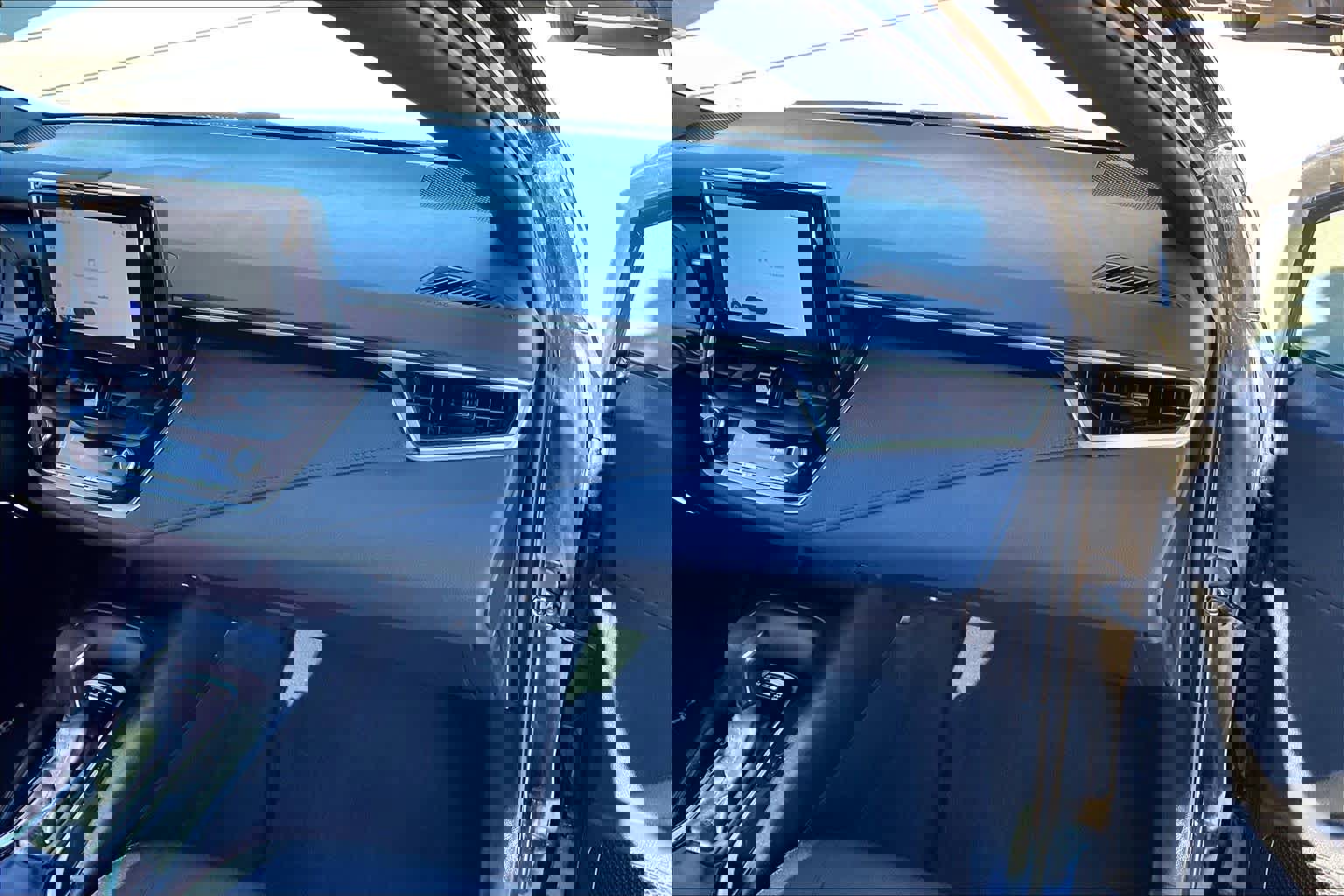 Used 2024 Toyota Corolla SE image 17