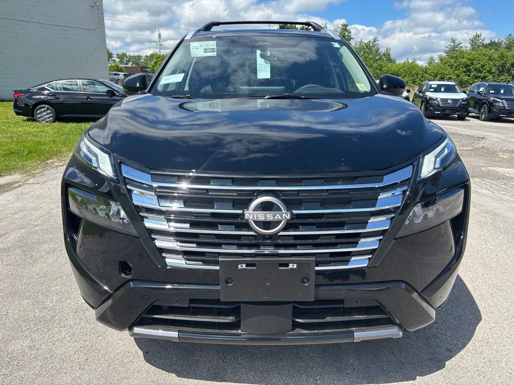 New 2026 Nissan Rogue Platinum AWD/4WD image 2