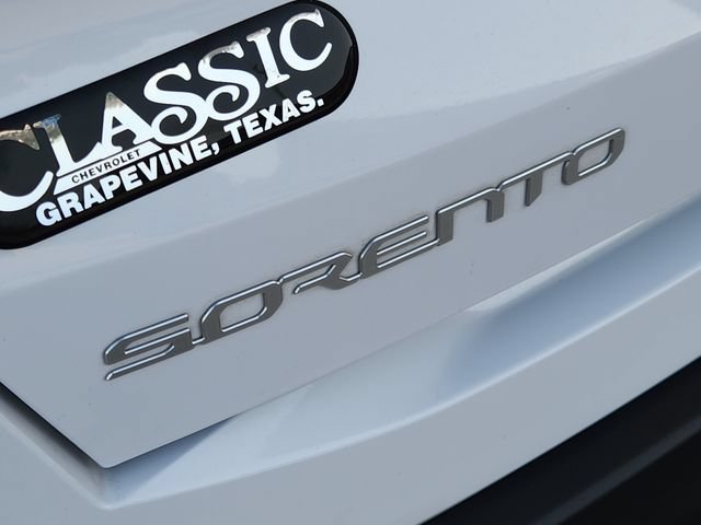 Used 2025 Kia Sorento S w/ Panoramic Sunroof Package FWD image 9