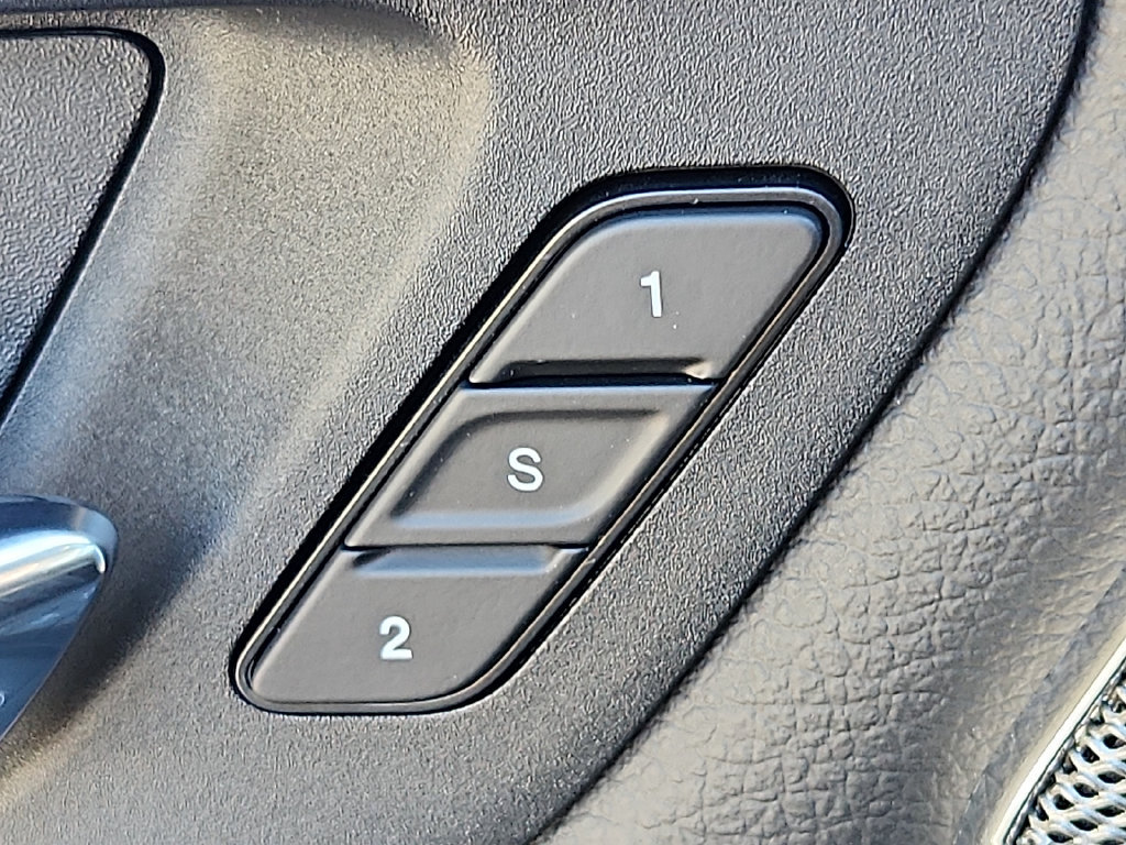 Used 2026 RAM 1500 Laramie AWD/4WD image 27