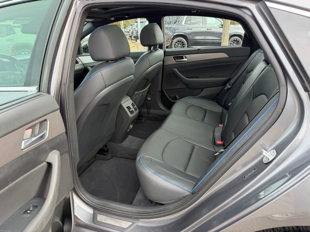 Used 2018 Hyundai Sonata Limited image 18