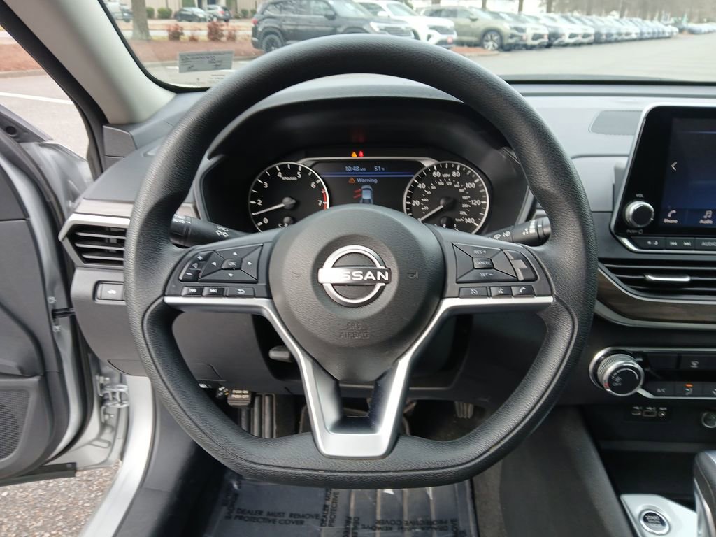 Used 2024 Nissan Altima 2.5 SV image 15