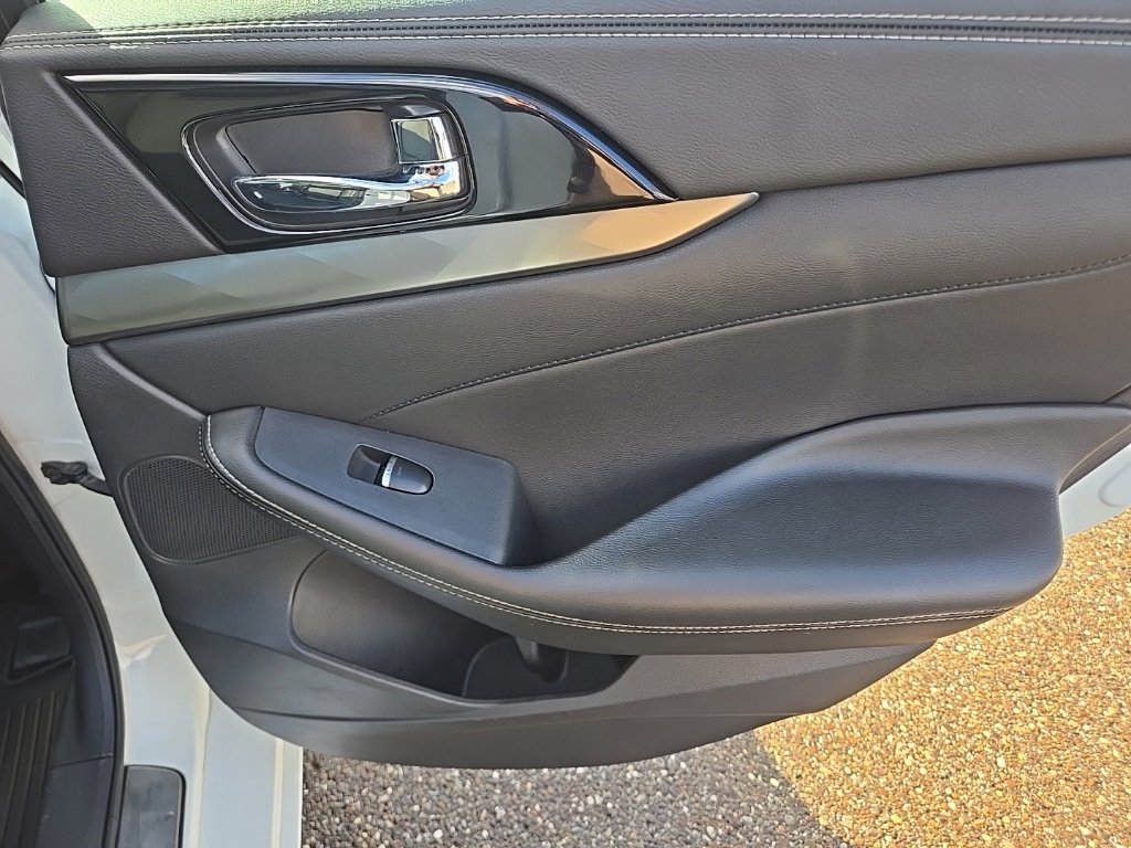 Used 2020 Nissan Maxima 3.5 SL w/ Floor Mat Group image 35