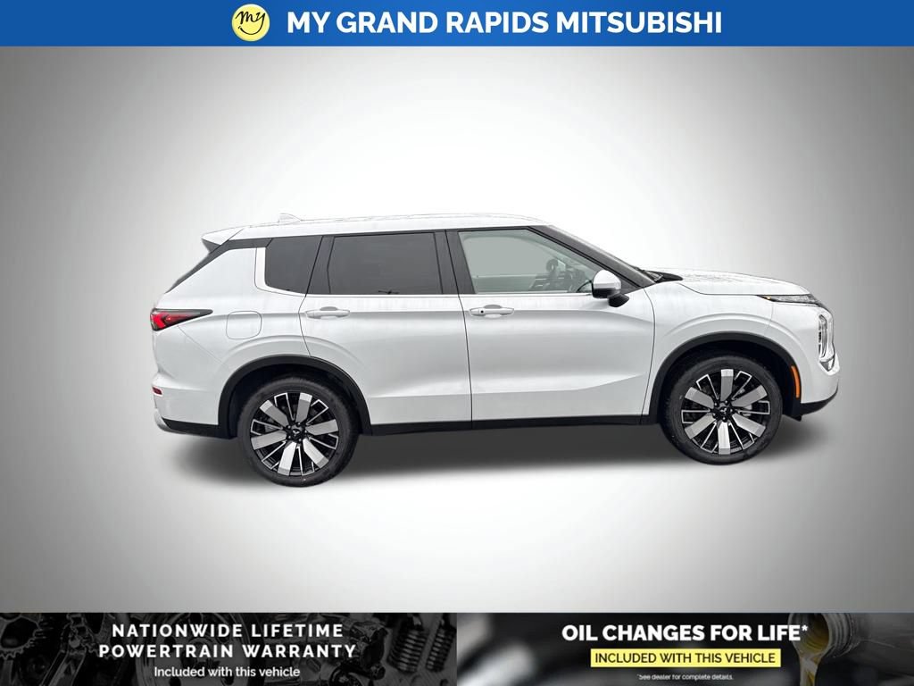 New 2026 Mitsubishi Outlander SE AWD/4WD image 8