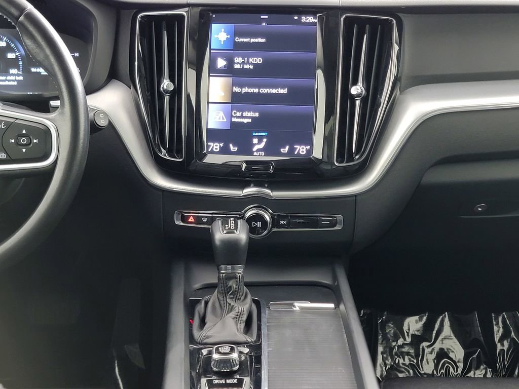 Used 2019 Volvo XC60 T5 Momentum w/ Premium Package image 22